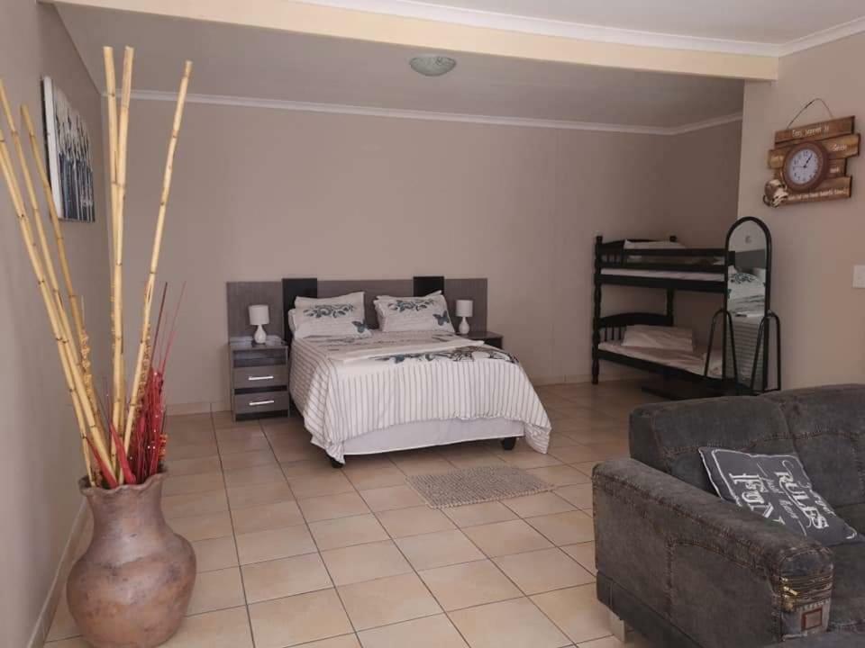 Stevens Guesthouse Swakopmund Δωμάτιο φωτογραφία