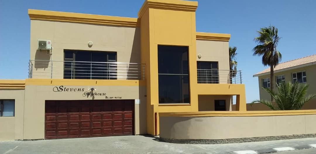 Stevens Guesthouse Swakopmund Εξωτερικό φωτογραφία