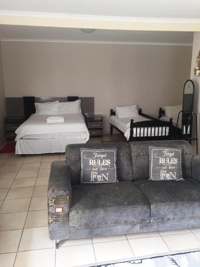 Stevens Guesthouse Swakopmund Εξωτερικό φωτογραφία